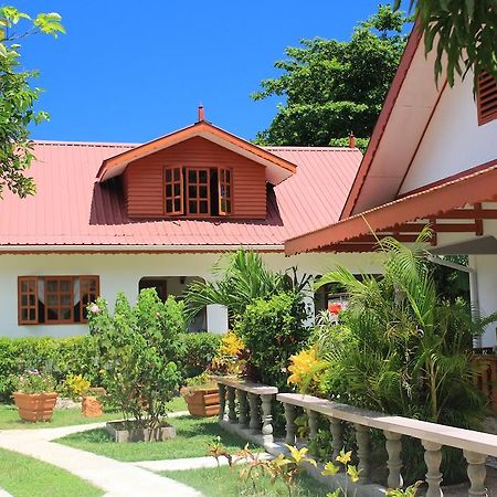 Veronic Self-Catering Guest House La Digue Exterior photo